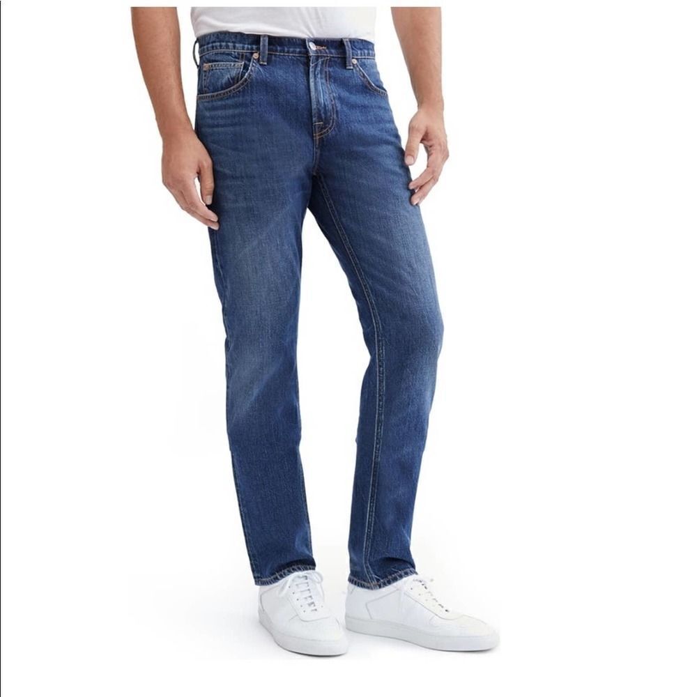 7 for All Mankind straight leg light wash jean - Picture 8 of 9